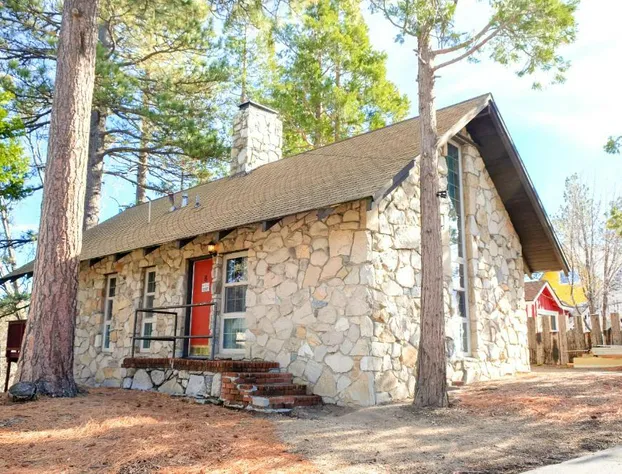 shrewood arm hotel hotel detail image 1