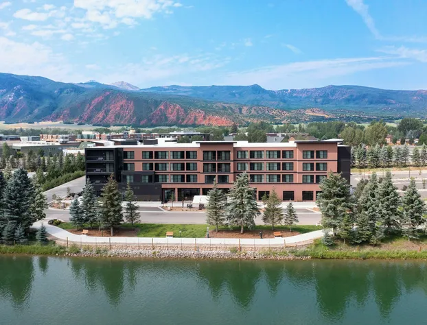 The Hoffmann Hotel Basalt Aspen, Tapestry Collection By Hilton hotel detail image 3