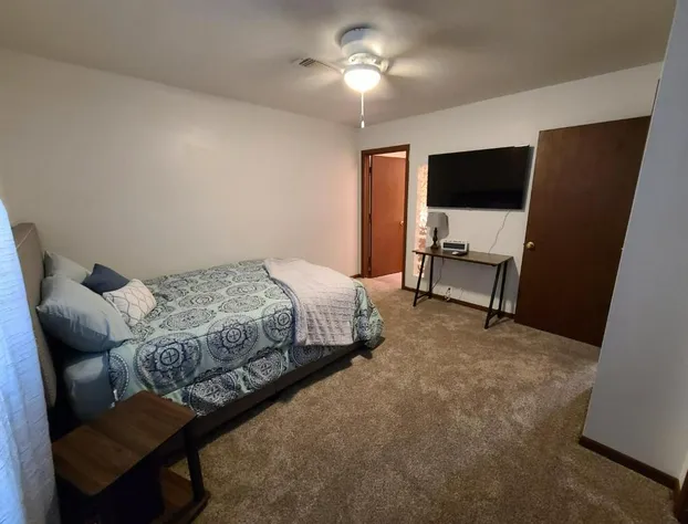 Swin Housing- Main Street Suite hotel detail image 3