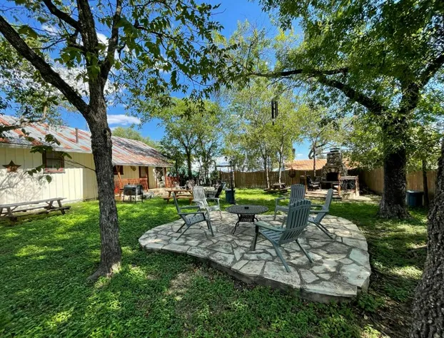 Carriage Inn - Hondo Suite 3 hotel detail image 3