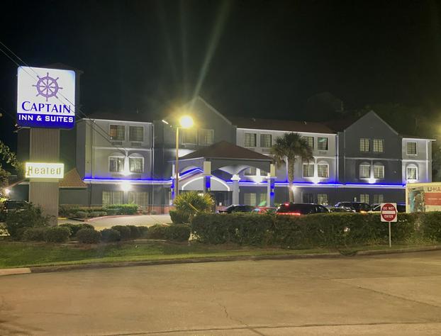Captain Inn & Suites hotel detail image 2