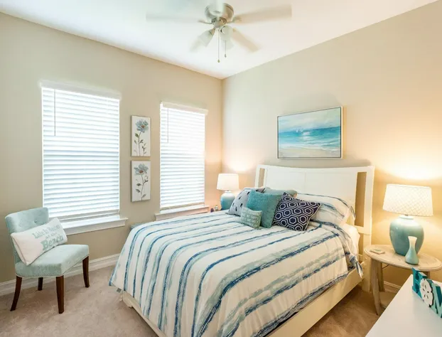 Vernazza Vacation Rental in Naples Reserve hotel detail image 1