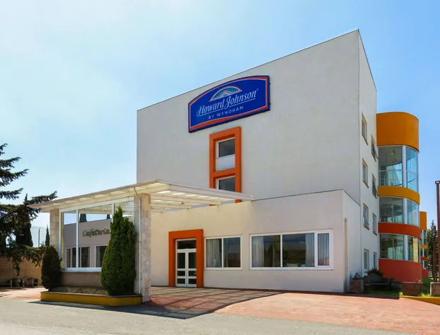 Howard Johnson by Wyndham Toluca hotel detail image 1