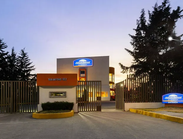 Howard Johnson by Wyndham Toluca hotel detail image 3