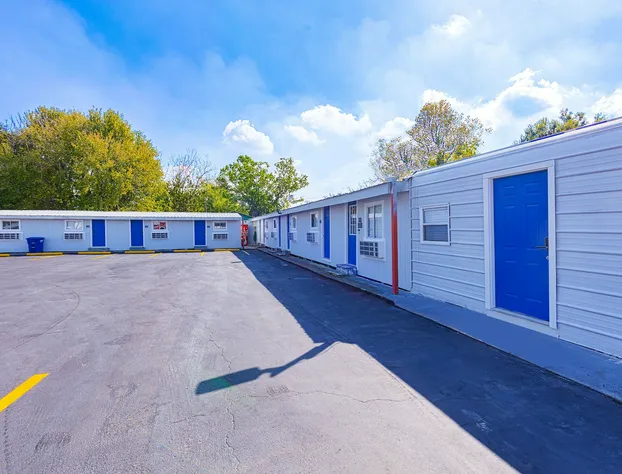 Sands Inn by OYO Winnie hotel detail image 3