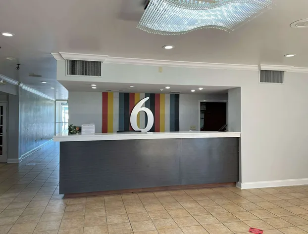 Motel 6 Opelika, AL hotel detail image 1