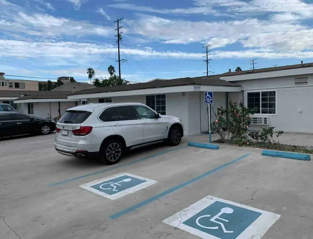 Pine Ave Inn hotel detail image 1