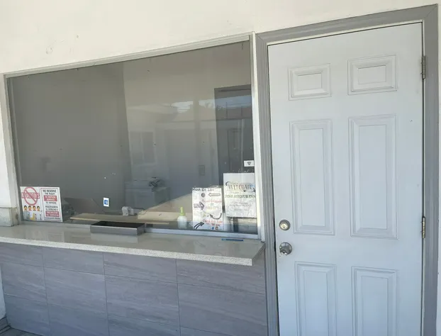 Pine Ave Inn hotel detail image 2