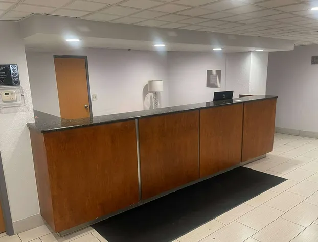 Days Inn by Wyndham Englewood Dayton Airport hotel detail image 2