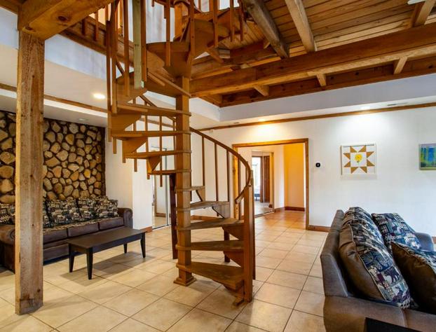 Laid Back Lodge Spacious Retreat in Lenoir City hotel detail image 1
