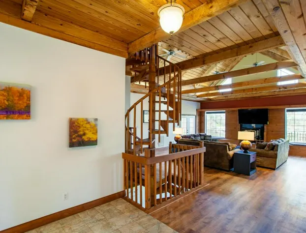 Laid Back Lodge Spacious Retreat in Lenoir City hotel detail image 1