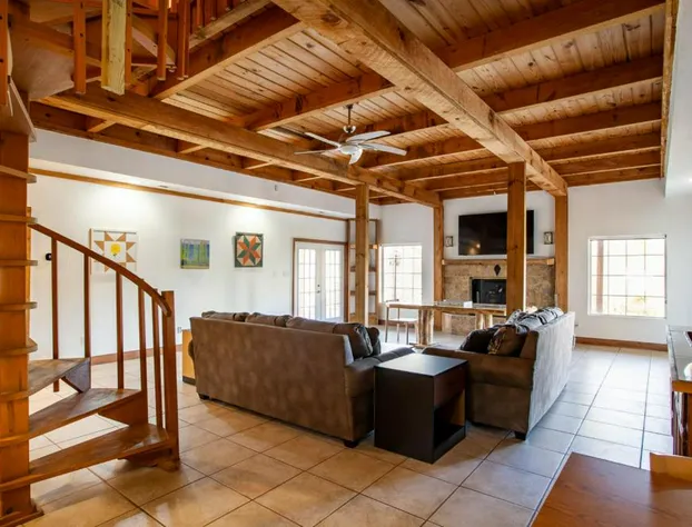 Laid Back Lodge Spacious Retreat in Lenoir City hotel detail image 2