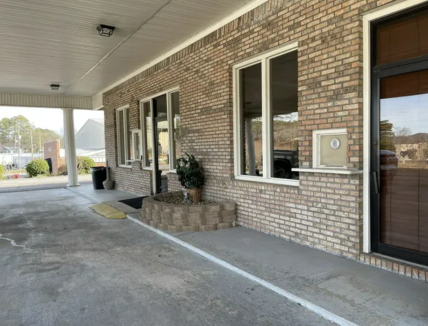 Covered Bridge Inn & Suites hotel detail image 1