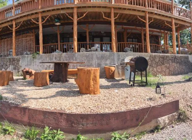 Cedar house hotel detail image 1