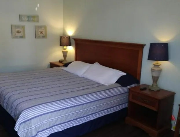 Anglers Hideaway Cabins hotel detail image 4