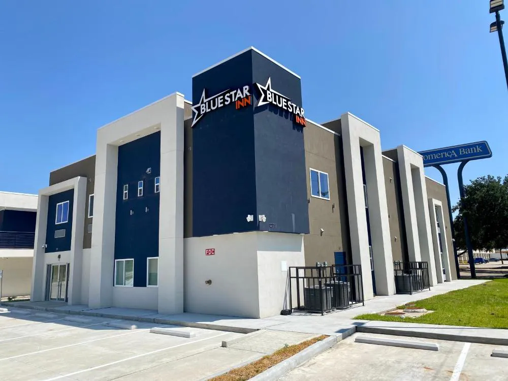 Bluestar Inn hotel hero