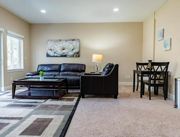 Cozy One Bedroom Unit in North West Portland hotel detail image 3