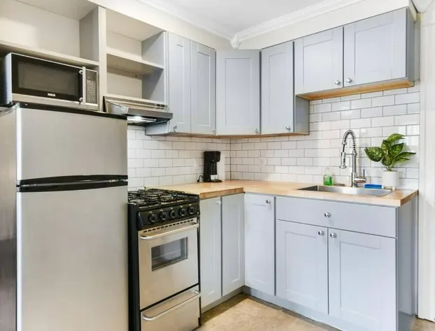 New! Bright and stylish Apt in Niagara Falls hotel detail image 4