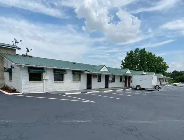 Economy Inn Lonoke hotel detail image 3