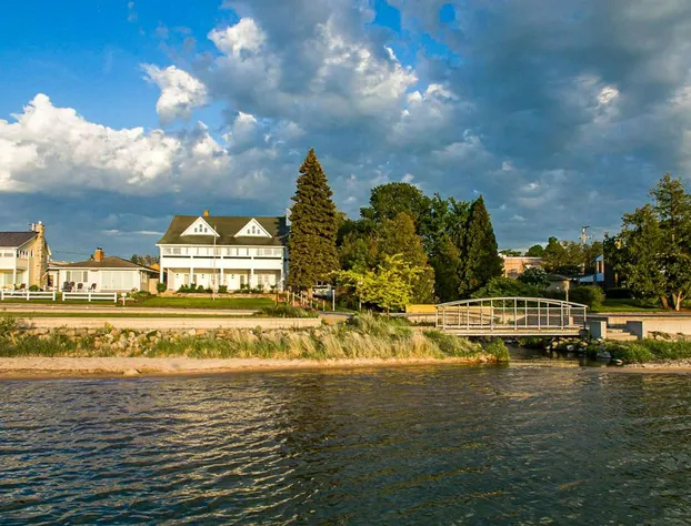 Inn at Beulah Beach on Crystal Lake hotel detail image 4