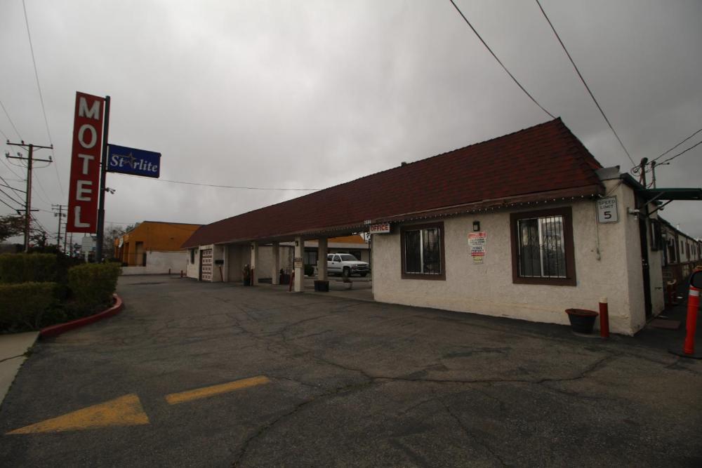 Starlite Motel hotel hero