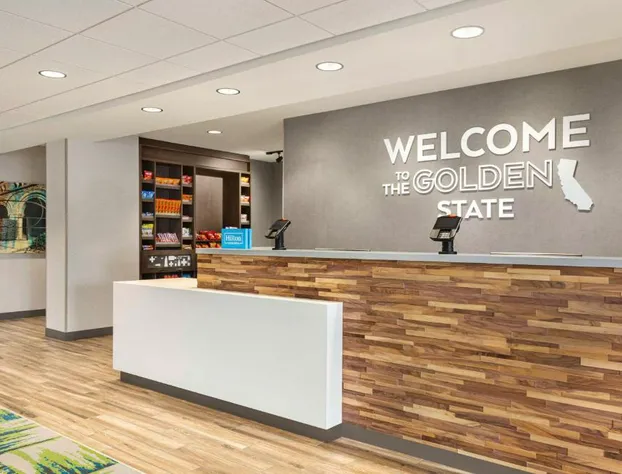 Hampton Inn & Suites Oroville hotel detail image 2