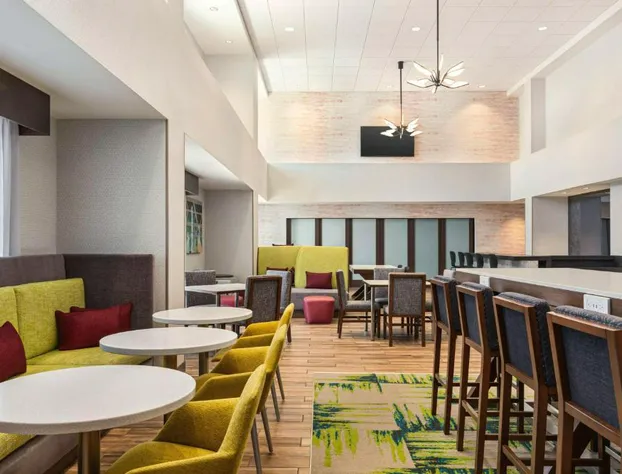 Hampton Inn & Suites Oroville hotel detail image 4