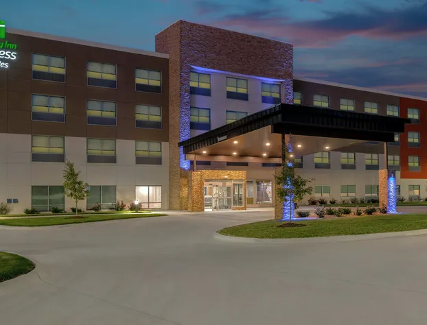 Holiday Inn Express and Suites Alton St Louis Area by IHG hotel detail image 1