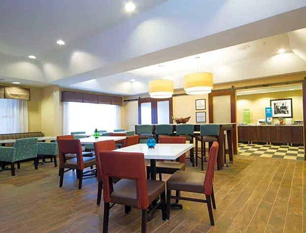 Hampton Inn By Hilton Marshall hotel detail image 3