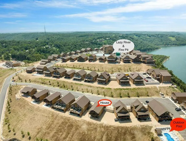 Boho Lakeview Lodge _ Lazy River hotel detail image 2