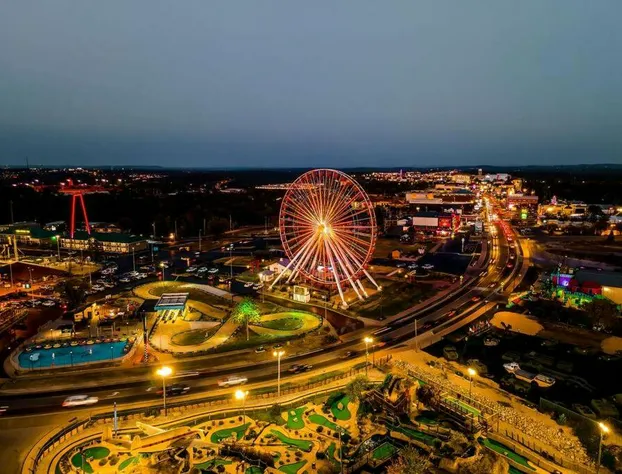 Boho Lakeview Lodge _ Lazy River hotel detail image 3