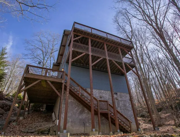 Blue Eagle Lodge hotel detail image 4