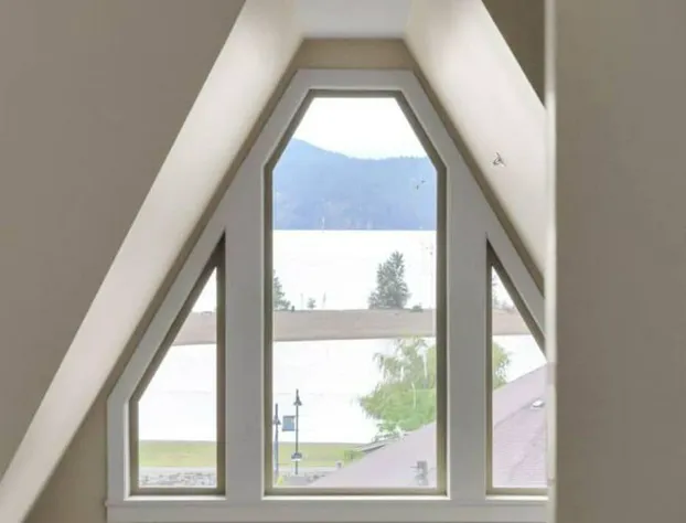 Harrison Hot Springs hotel detail image 4