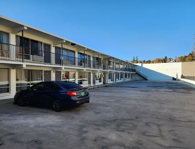 The Hotel Pendleton, Trademark Collection by Wyndham hotel detail image 1