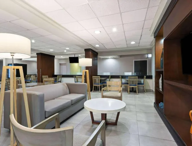 Wyndham Garden Monterrey Aeropuerto hotel detail image 4