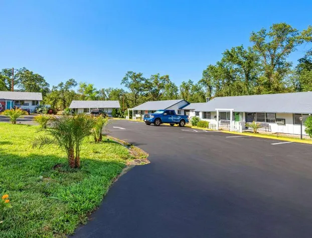 Quality Inn & Suites Jackson hotel detail image 3