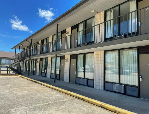 Ramada by Wyndham Branson Theatre District hotel detail image 4