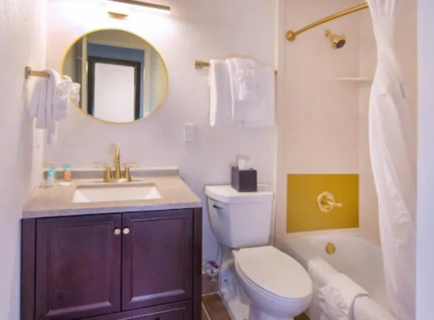 Home Inn Woods Hotel hotel detail image 2