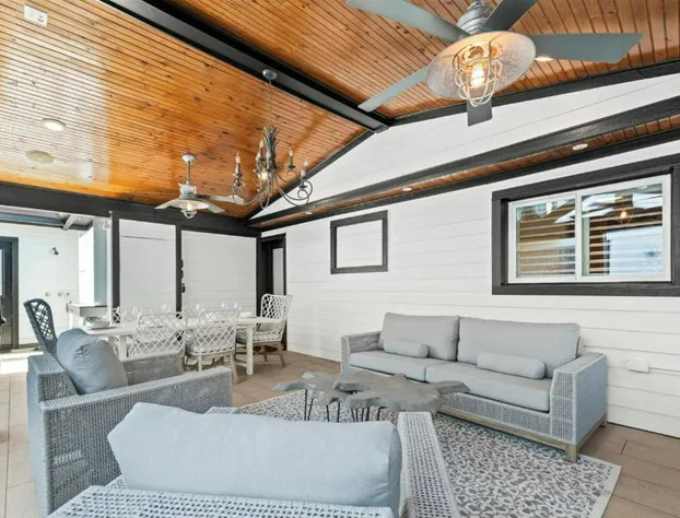 New Listing - Sea Glass Inn - a St Pete Gem hotel detail image 3