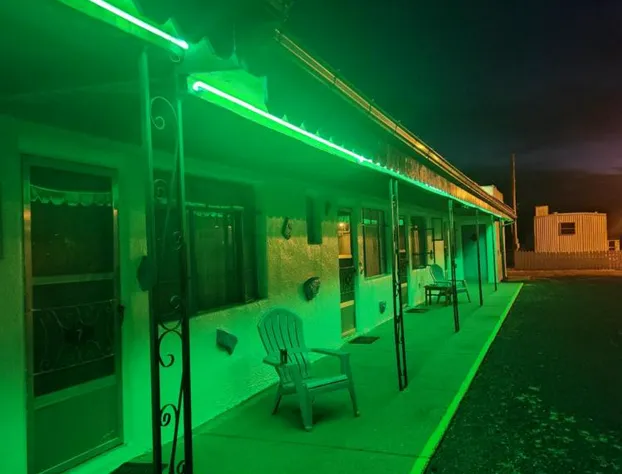 Maverick Motel and Glamp Ground hotel detail image 3