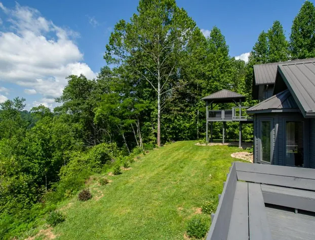 Mountain Nature Retreat -Hot Tub Sauna Game Room hotel detail image 1