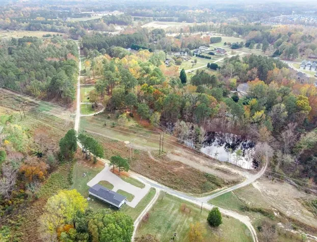 Beachy Getaway - Cozy and Secluded Lodge Home hotel detail image 3