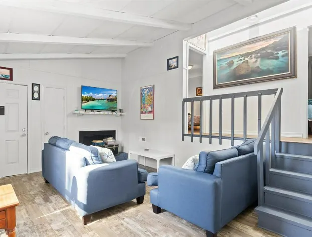 Beachy Getaway - Cozy and Secluded Lodge Home hotel detail image 4