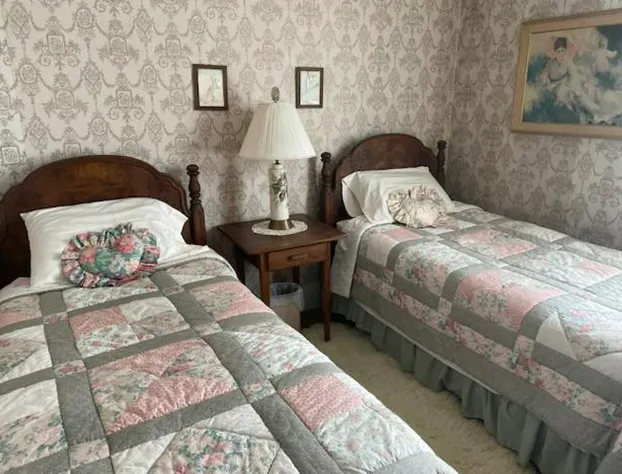 McIndoe Falls Inn hotel detail image 2