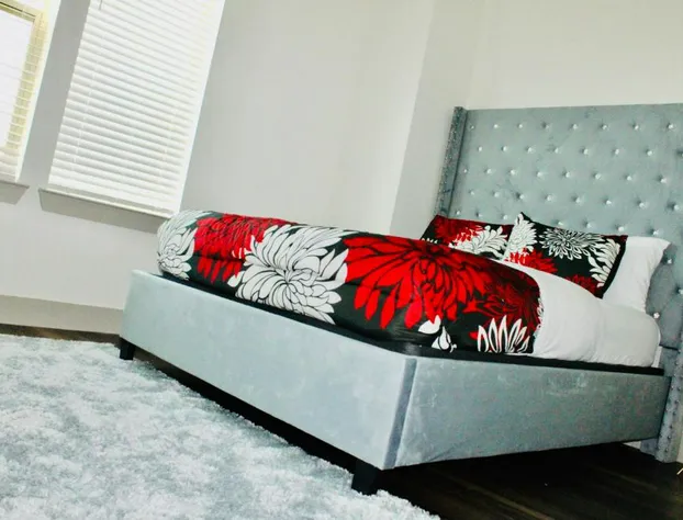 Balcony View Resort Pool Park Freel Gym Netflix hotel detail image 4