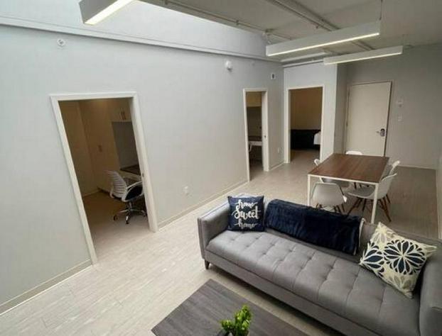 Cozy Resort Style Lodging Min From The Plaza 117 hotel detail image 4