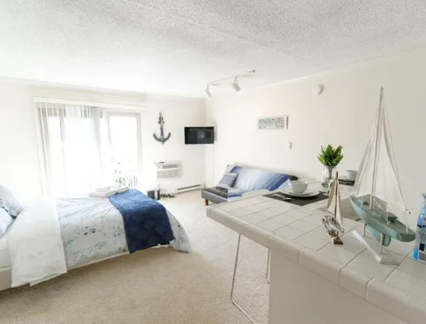 Resort Style Living in Marina Del Rey & Venice Studio hotel detail image 1