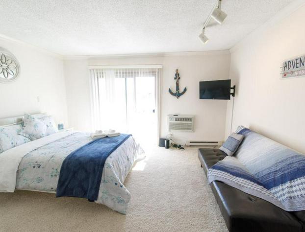 Resort Style Living in Marina Del Rey & Venice Studio hotel detail image 4