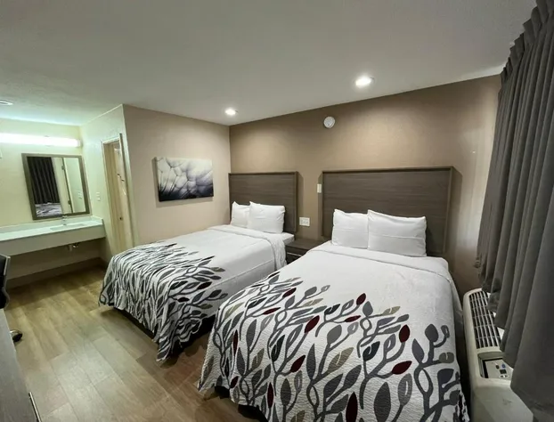 Red Roof Inn Haltom City hotel detail image 3