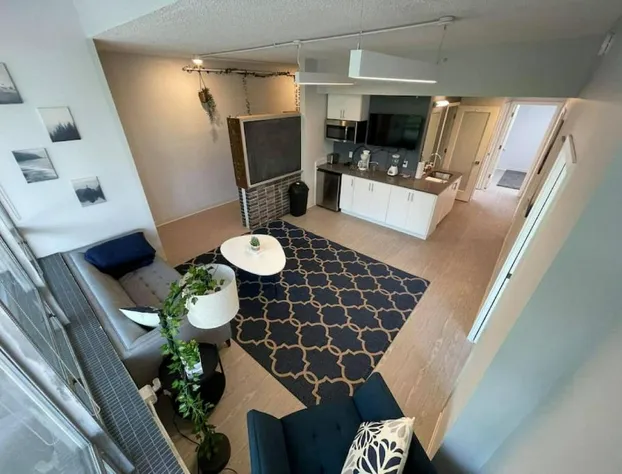 Cozy Resort Style Lodging Min From The Plaza apt 111 hotel detail image 4